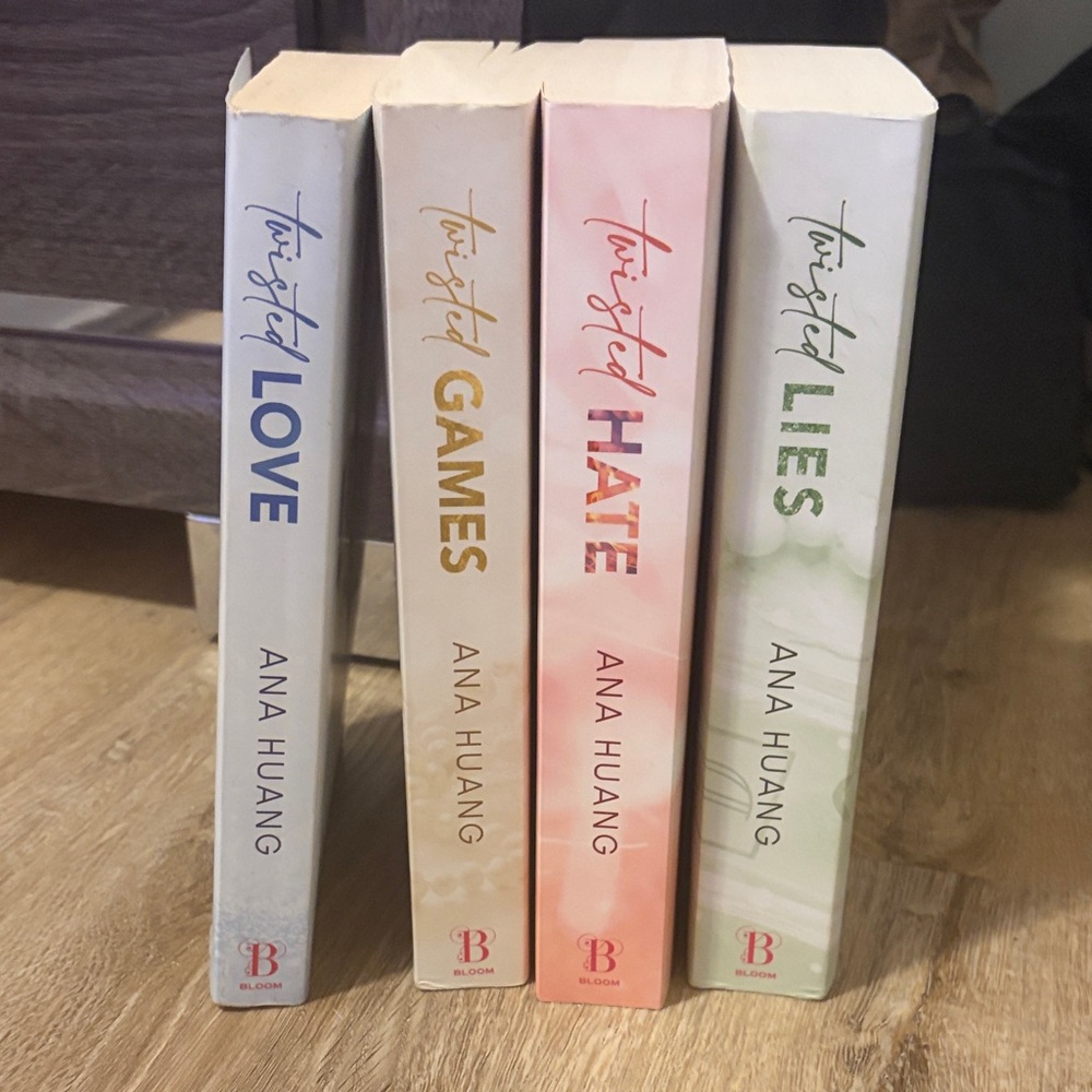 Barnes & Noble Twisted Series Book Set